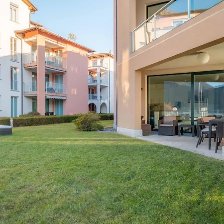 Italian Getaway شقة Maccagno